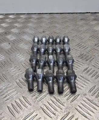 Nissan Qashqai Nuts/bolts 