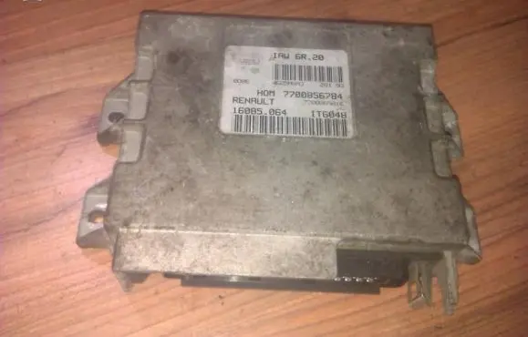 Renault Twingo I Engine control unit/module 7700856784 7700856816