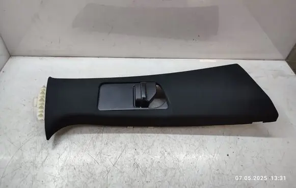 Mercedes-Benz ML W166 (B) pillar trim (top) A1666904625