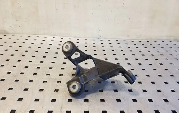 Volkswagen Golf Plus Gear shift cable bracket 1K0711789H