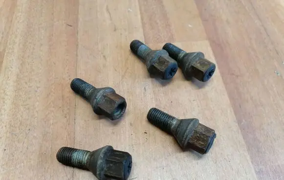 Renault Megane IV Nuts/bolts 7703003014