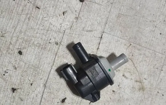 Lexus RC Vacuum valve 9091012279 1362007110 1807267