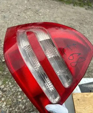 Mercedes-Benz C W203 Rear/tail lights 2038200164L