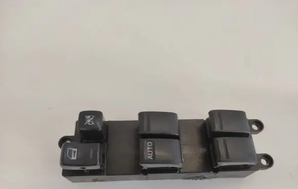Nissan X-Trail T30 Electric window control switch