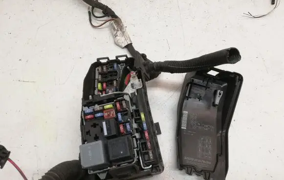 Volvo XC60 Fuse box set 30644652 6G9T14A076MB 6G9T14A067CA
