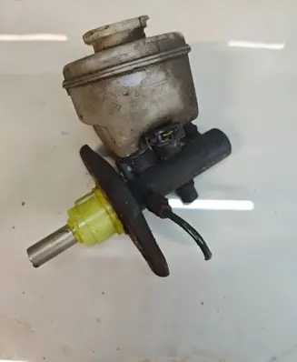 Nissan Terrano Master brake cylinder 74470892