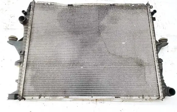 Volkswagen Touareg I Coolant radiator 7l6121253