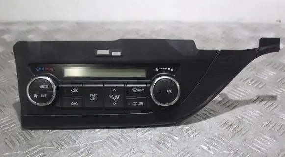 Toyota Auris 150 Climate control unit 75F542