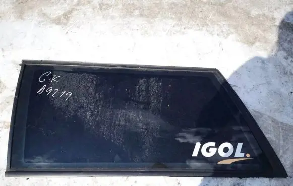 Volkswagen PASSAT B5 Rear side window