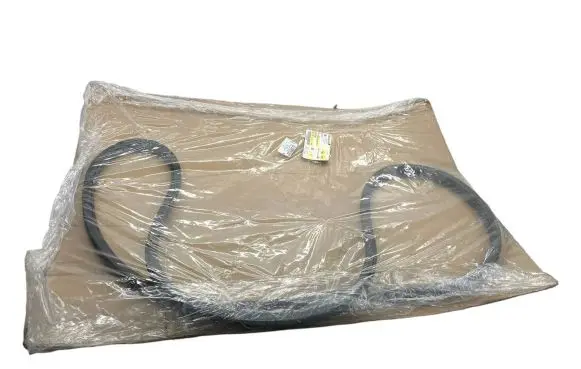 Rear door rubber seal (on body)