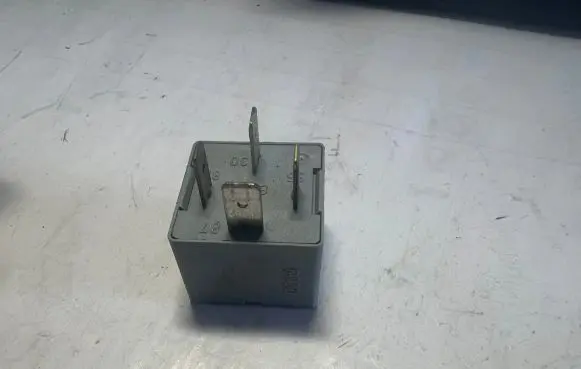 Audi A3 S3 8L Other relay 141951253B 20240072