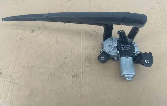 Opel Zafira C Rear window wiper motor 13256923 6091