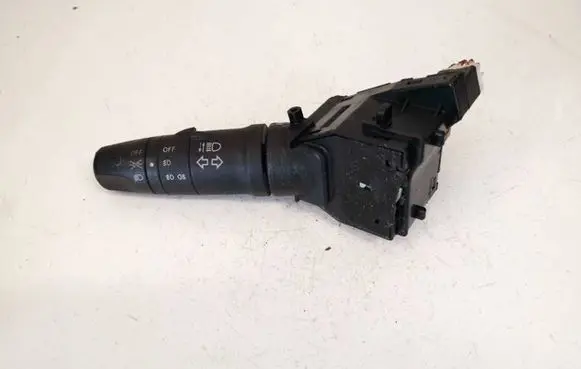 Nissan Primera Indicator stalk 25540av600