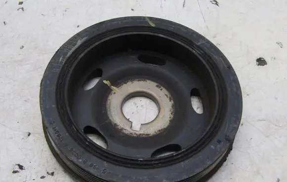 Peugeot 308 Crankshaft pulley KRIS235789