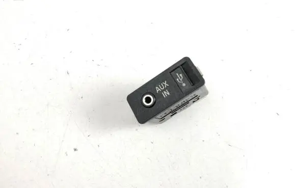 BMW X5 E70 AUX in-socket connector 9129652