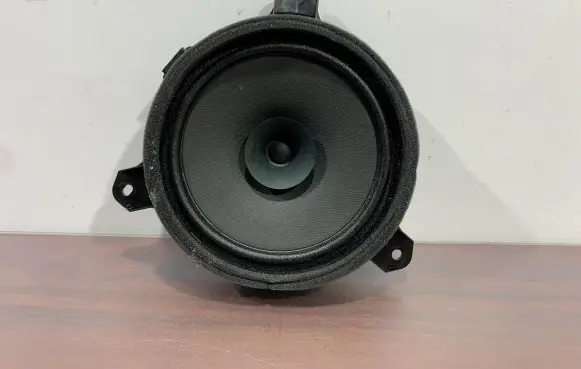 Subaru Forester SK Rear door speaker