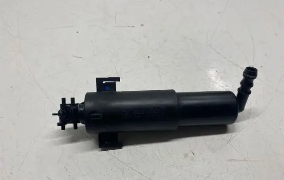 BMW X5 E70 Headlight washer spray nozzle 13037710
