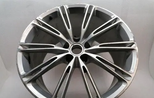 Aston Martin DB9 R20 alloy rim CG439965CB
