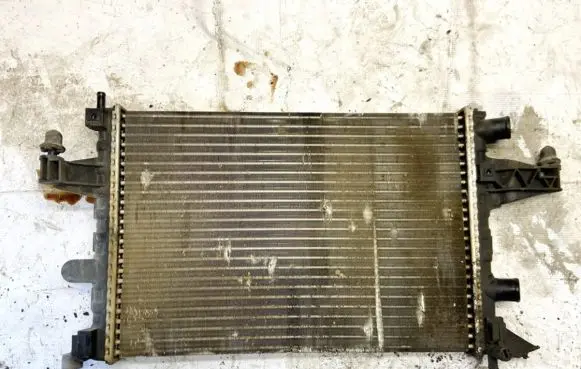 Opel Corsa C Coolant radiator 24445161