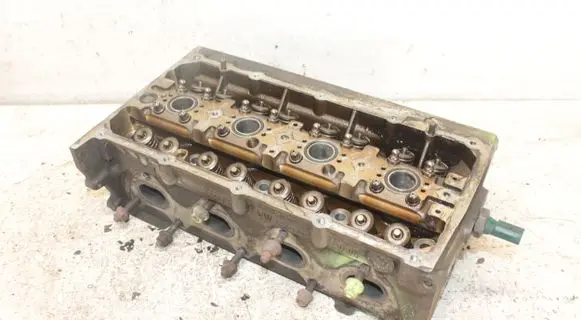 Volkswagen Golf V Engine head 03C03358AB