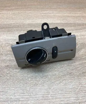 Mercedes-Benz E W211 Light switch 2115450904 04056028