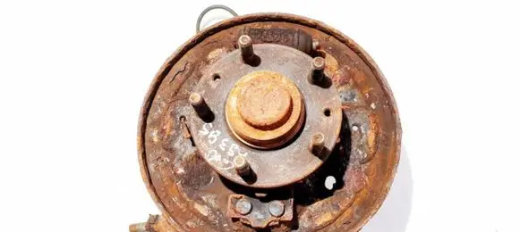 Mazda Premacy Rear wheel hub