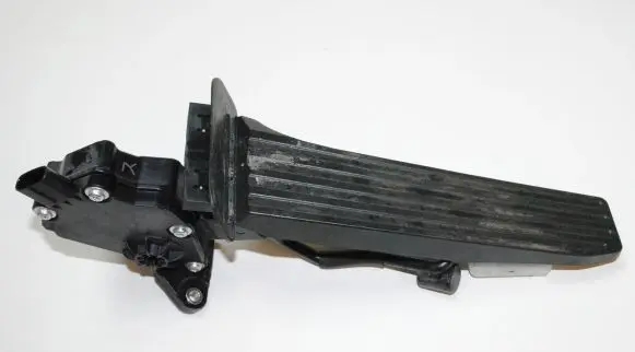 Lexus GS 250 350 300H 450H Accelerator throttle pedal 7811030140