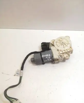 Mercedes-Benz E W211 Front door window regulator motor A2118202942