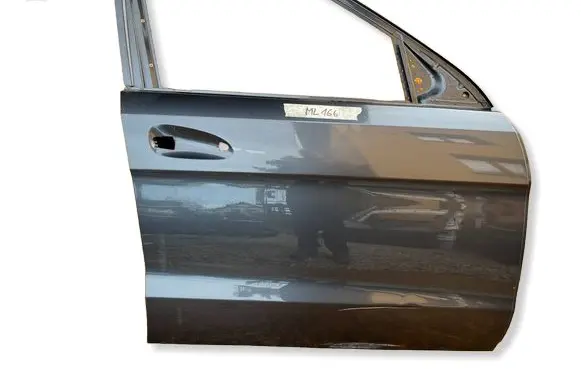 Mercedes-Benz ML W166 Front door 