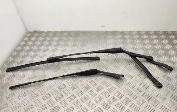 Mercedes-Benz E W213 Front wiper blade arm A2138200344