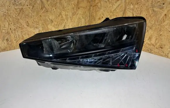 Skoda Scala Headlight/headlamp 657941015 C03166