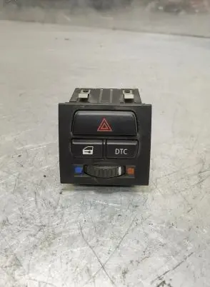 BMW 3 E90 E91 Hazard light switch 9132421