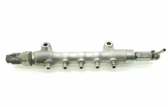 Subaru Forester SH Fuel main line pipe