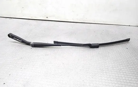 Windshield/front glass wiper blade