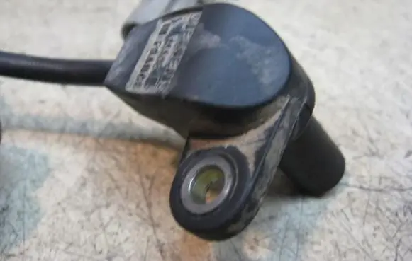 Renault Laguna I Crankshaft position sensor SIEMENS10326201C SIEMENSH863523
