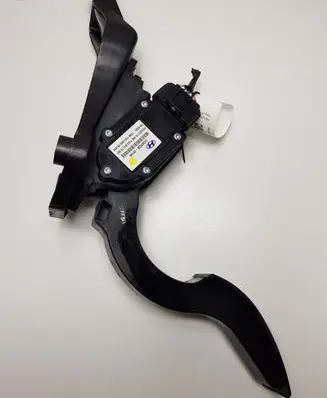 Hyundai Santa Fe Accelerator throttle pedal CE50252A2B100