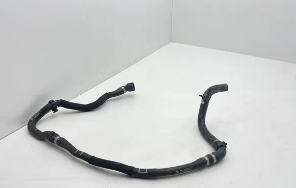 BMW 2 F44 Engine coolant pipe/hose 6832803