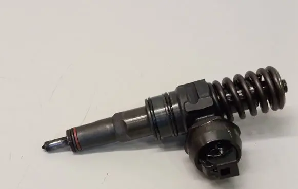 Audi A4 S4 B7 8E 8H Fuel injector 038130073BA