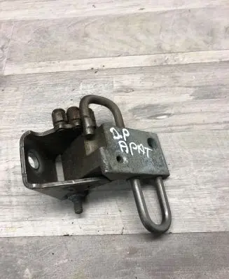 Volkswagen PASSAT B7 Front door lower hinge 3G8831412B