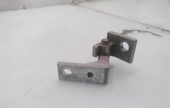 Fiat Bravo Rear door lower hinge