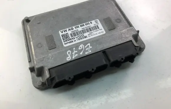 Skoda Fabia Mk2 (5J) Engine control unit/module ECU 03E906023B