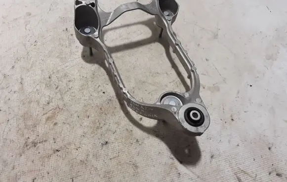 Hyundai Ioniq A/C compressor mount bracket 97703GI000