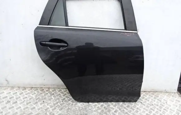 Mazda 6 Rear door