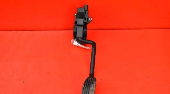 Alfa Romeo 156 Accelerator throttle pedal 46803400