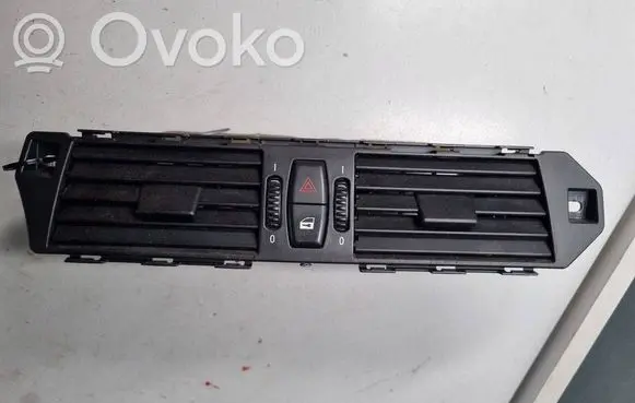 BMW 5 E60 E61 Dash center air vent grill 05114002