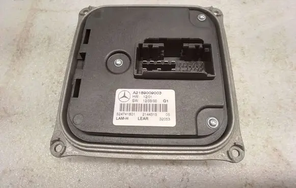 Mercedes-Benz CLS C218 X218 Headlight ballast module Xenon A2189009003