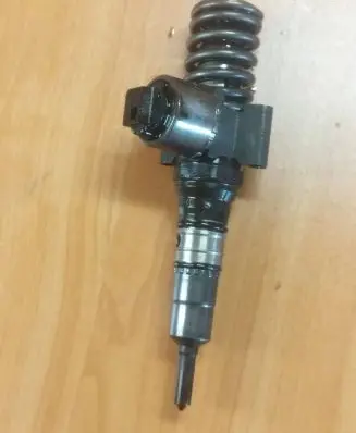 Audi A4 S4 B7 8E 8H Fuel injector 03G130073g 027 0414720404