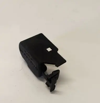 Mercedes-Benz E W211 Fuse box cover A2115451083