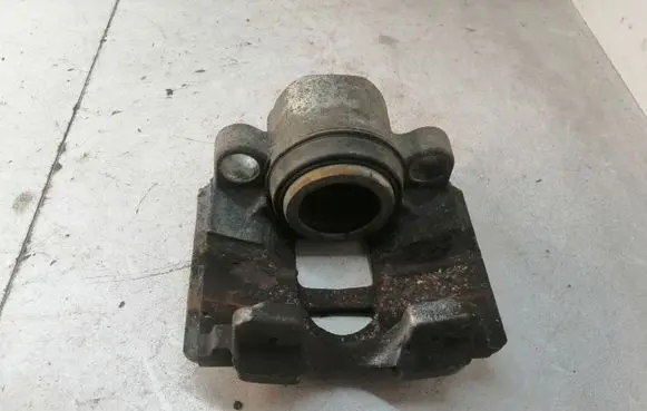 Toyota Yaris Front brake caliper 569