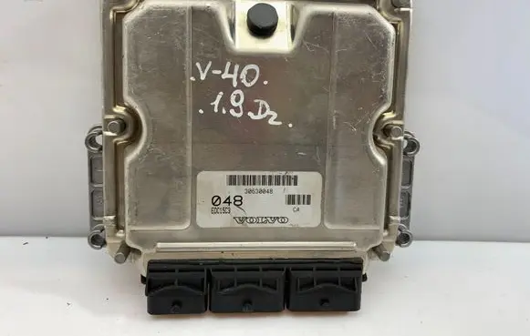 Volvo S40, V40 Engine control unit/module 30630048 0281010441
